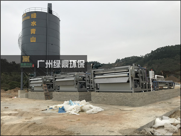 洗沙污水如何處理好？用洗砂壓濾機現場效…